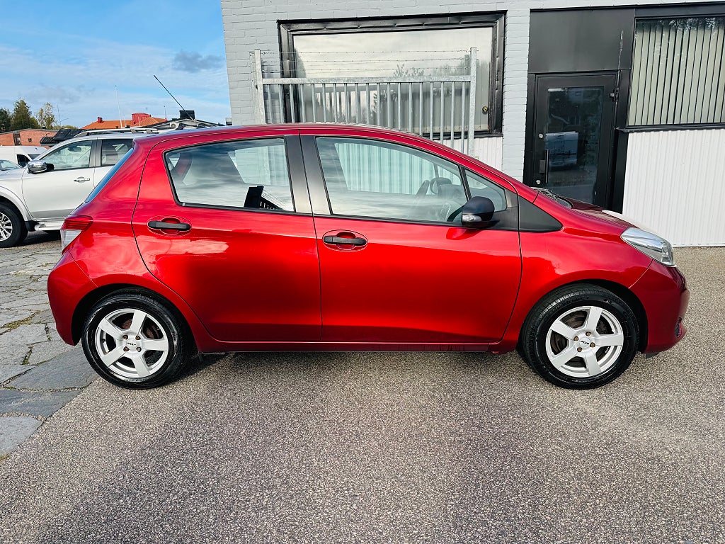 Toyota Yaris 2012 - miniatyr 10
