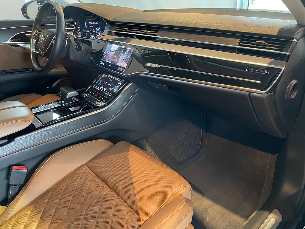 Audi A8 2018 - miniatyr 19
