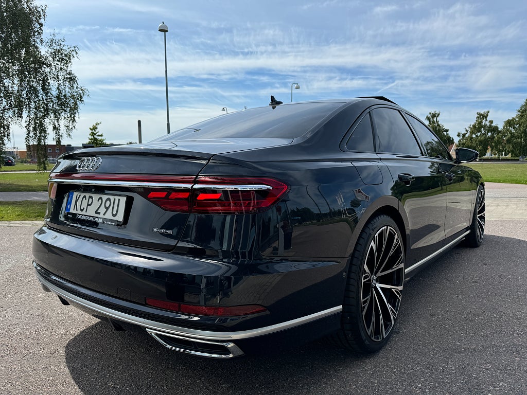 Audi A8 2018 - miniatyr 4