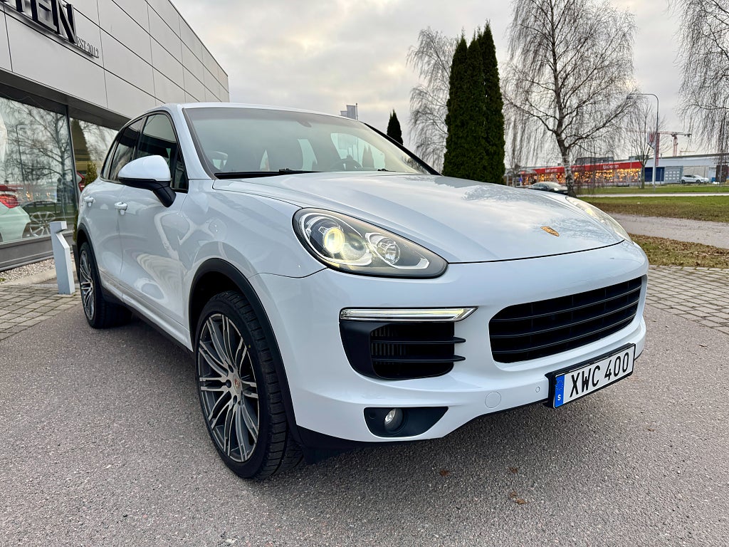 Porsche Cayenne 2016 - miniatyr 6
