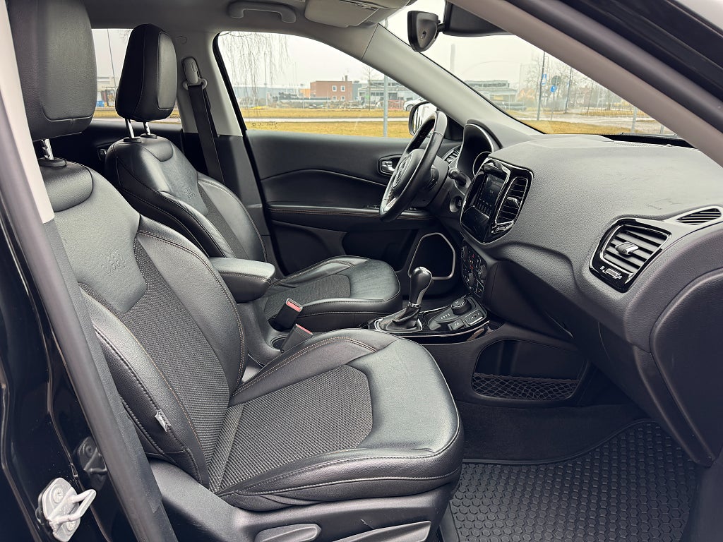 Jeep Compass 2018 - miniatyr 12