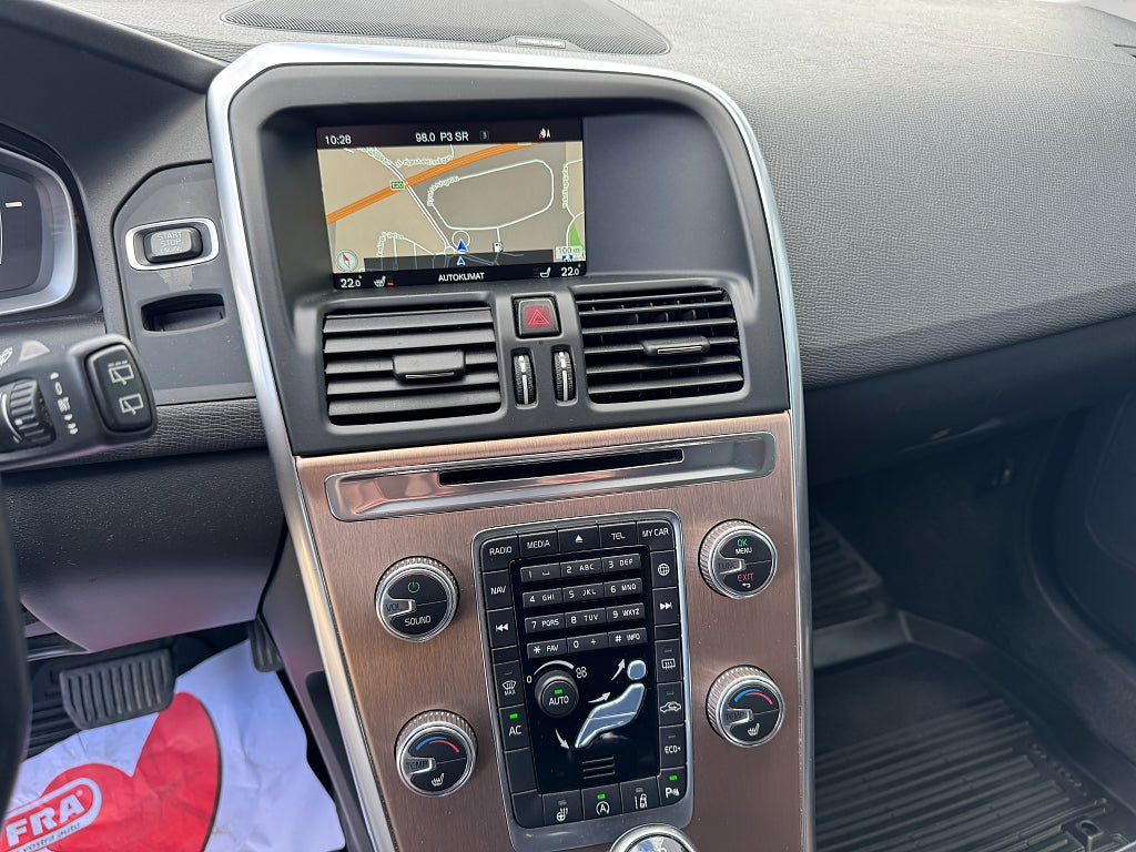 Volvo XC60 2015 - miniatyr 11