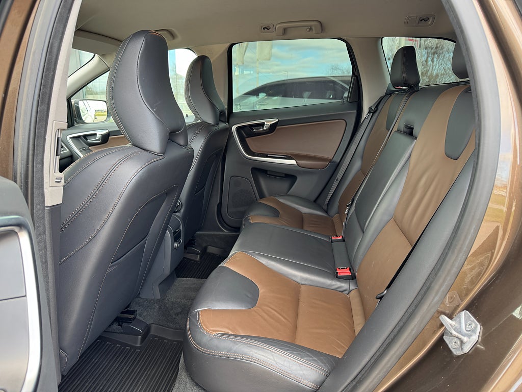 Volvo XC60 2015 - miniatyr 17