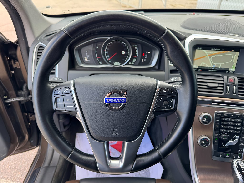 Volvo XC60 2015 - miniatyr 10