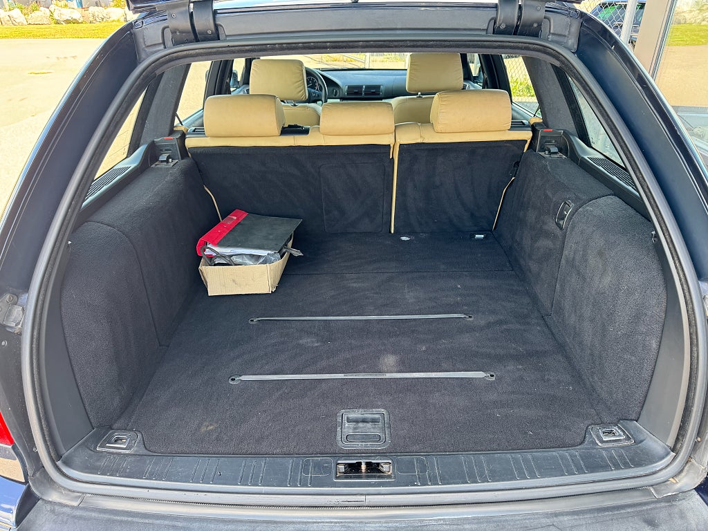 BMW 540I 2003 - miniatyr 18