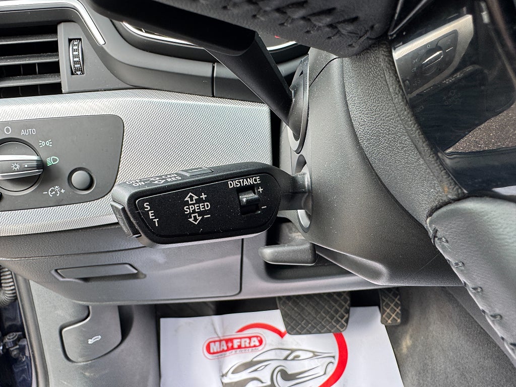 Audi A4 2019 - miniatyr 12