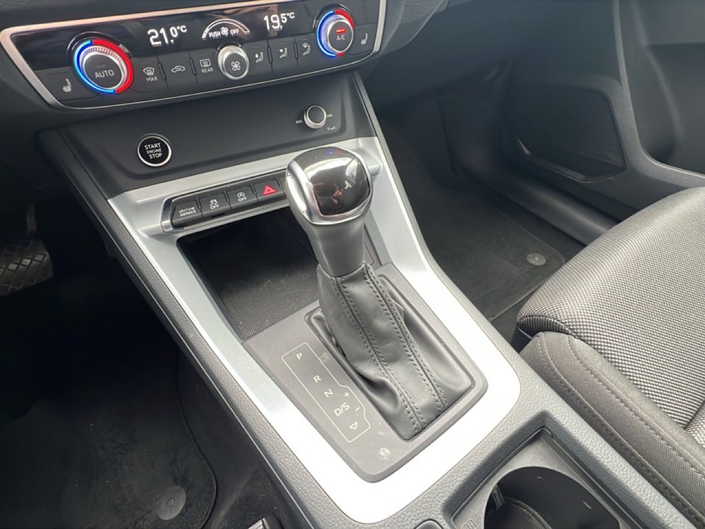 Audi Q3 2021 - miniatyr 12
