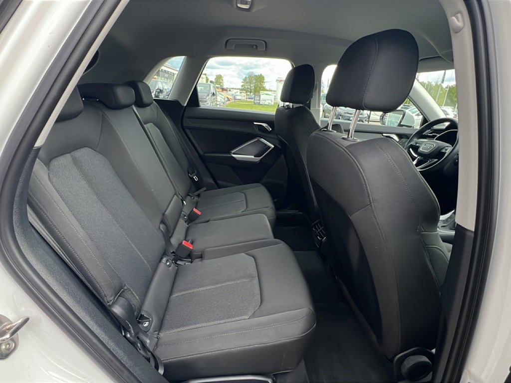 Audi Q3 2021 - miniatyr 14