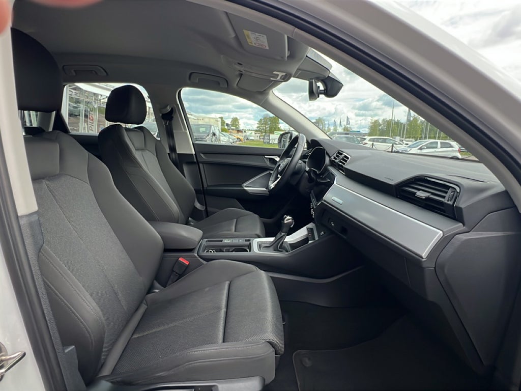 Audi Q3 2021 - miniatyr 15