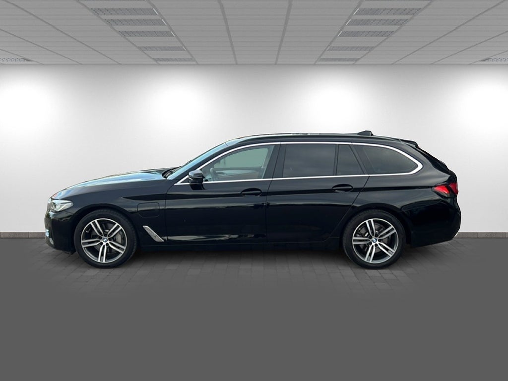 BMW 530e 2021 - miniatyr 4