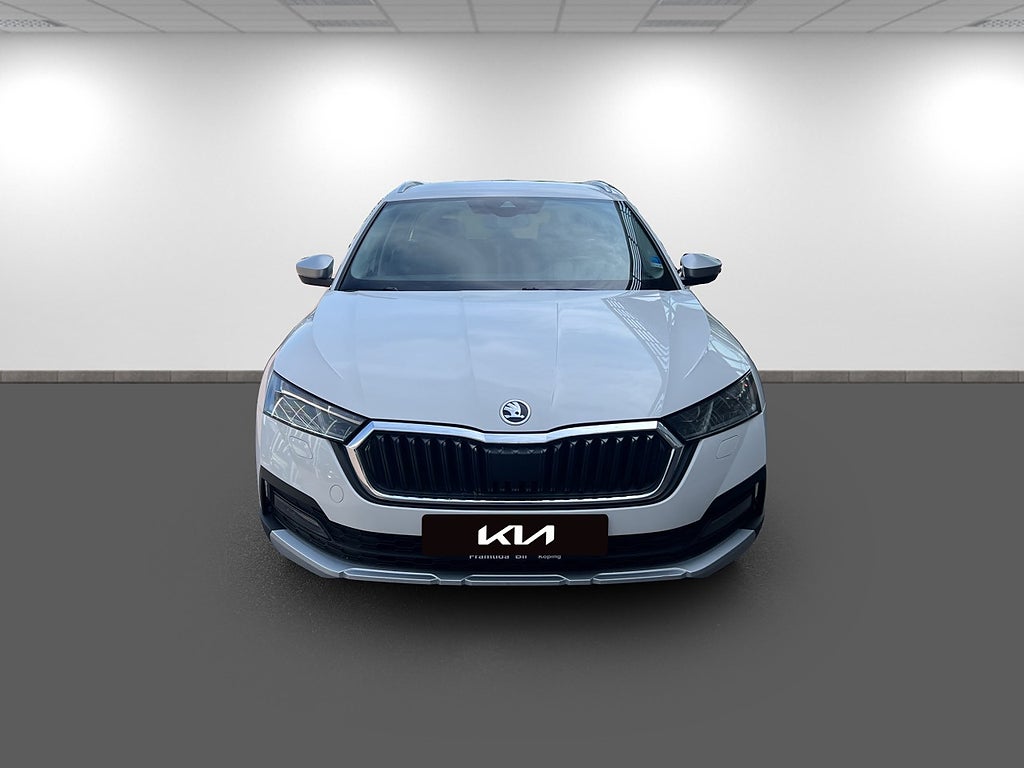 Skoda Octavia Scout 2022 - miniatyr 2