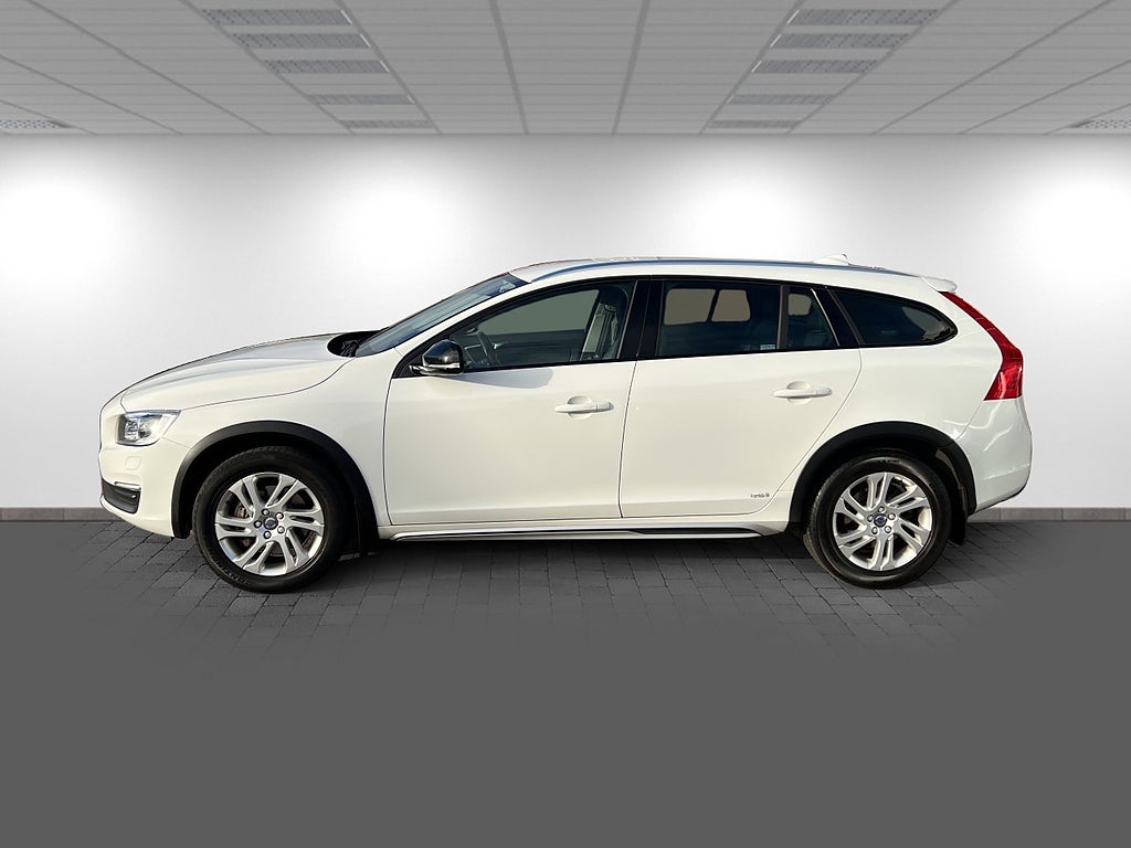 Volvo V60 Cross Country 2016 - miniatyr 4