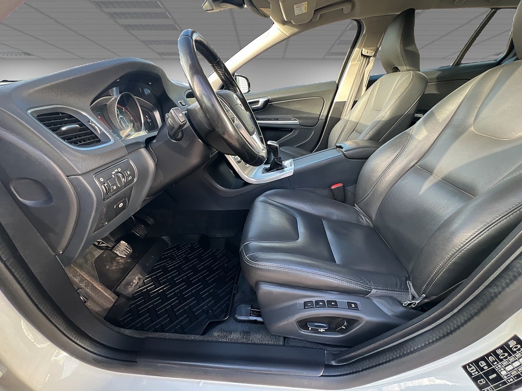 Volvo V60 Cross Country 2016 - miniatyr 8