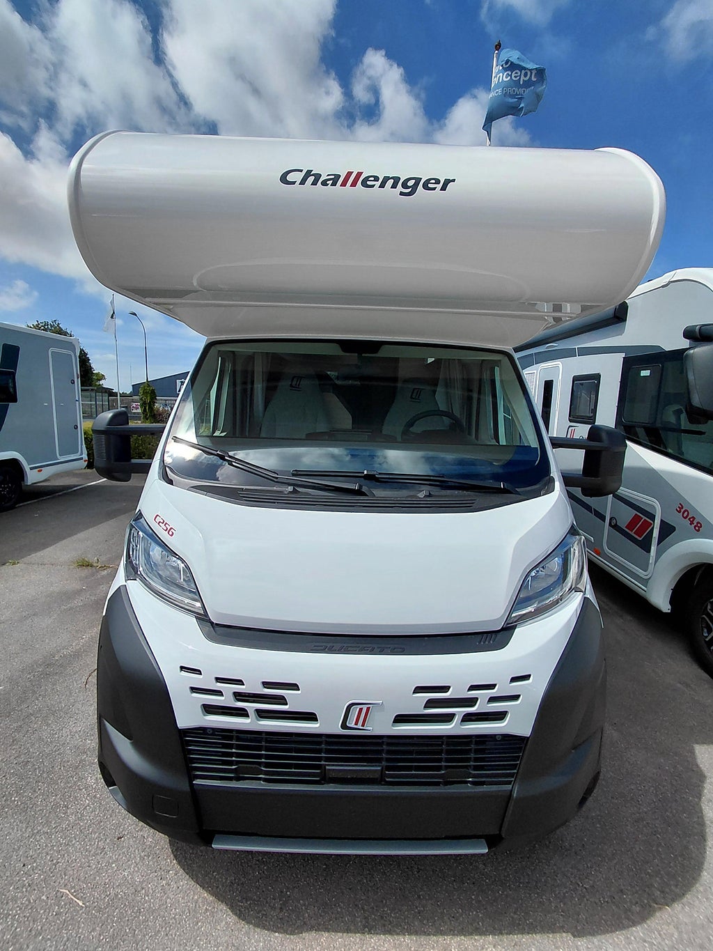 CHALLENGER C256 Alkov 2026 - miniatyr 2