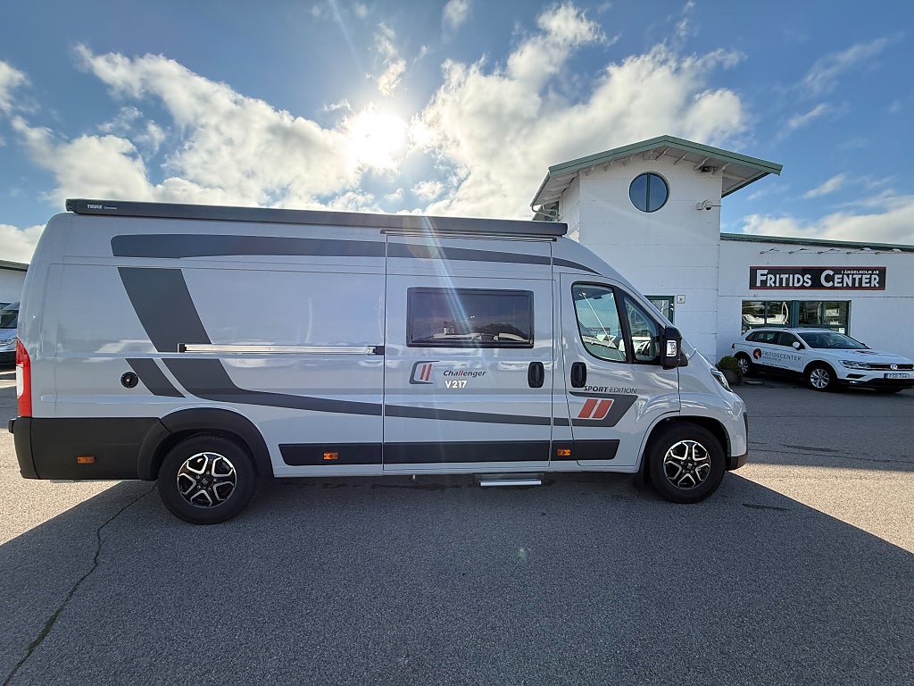 CHALLENGER V217 Sport Edition M25 automat 2025 - miniatyr 2