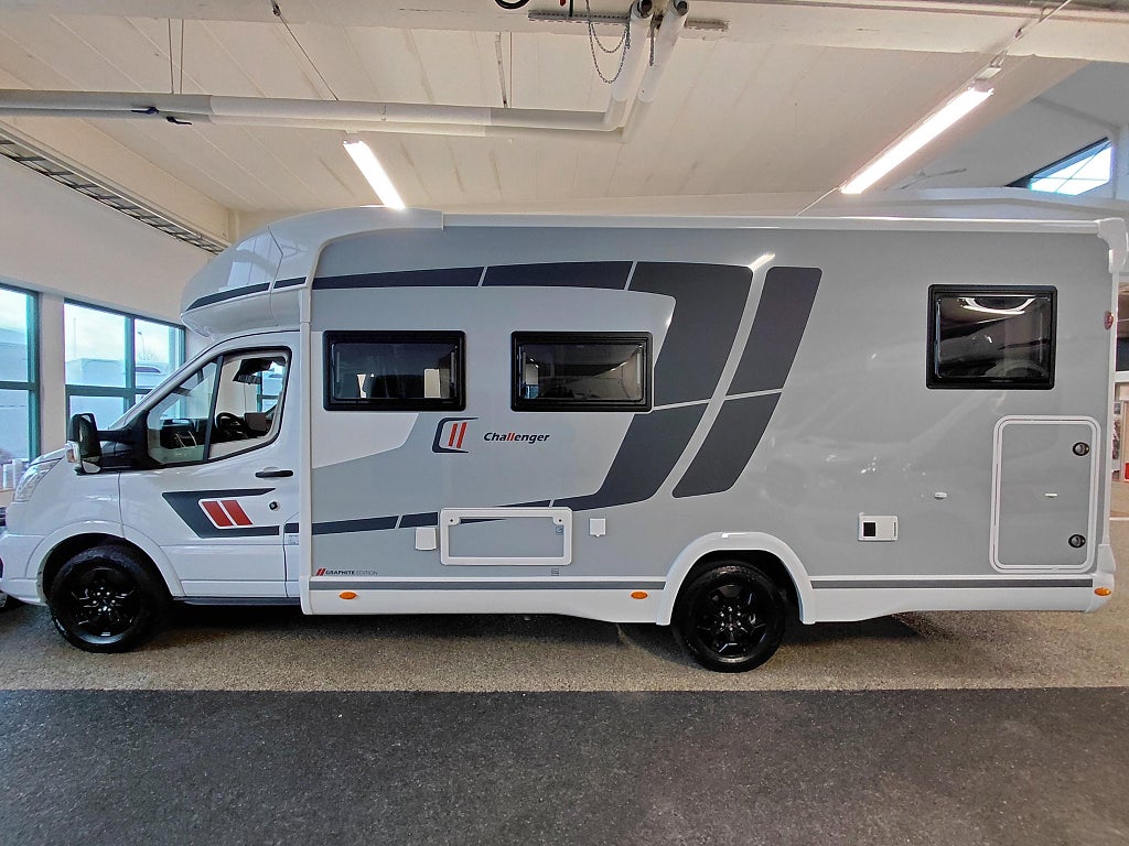 CHALLENGER 317 Graphite Edition 2026 - bild 1 av 19