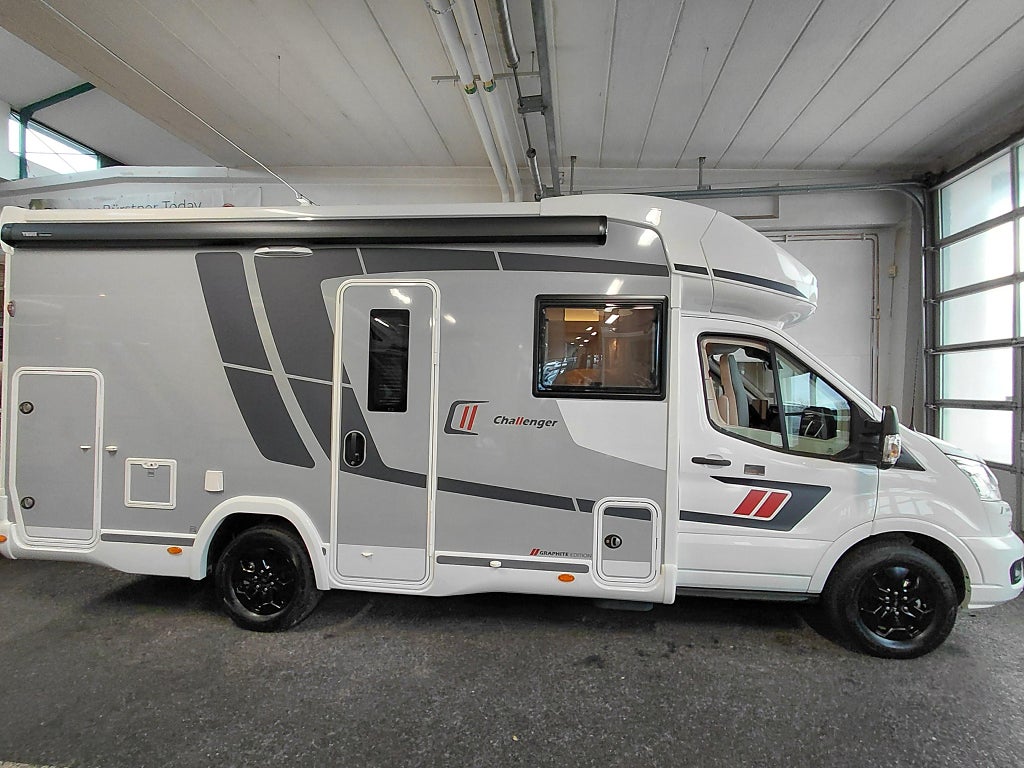 CHALLENGER 260 Graphite Edition M26 2026 - bild 1 av 20