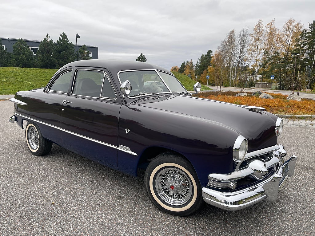 Ford Custom 1951 - bild 1 av 12