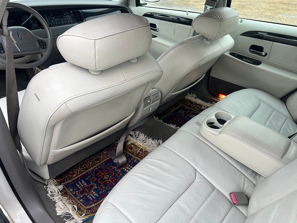 Lincoln Town Car 1999 - miniatyr 5