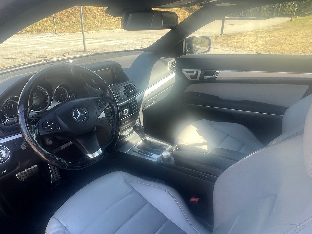 Mercedes-Benz E 2010 - miniatyr 4