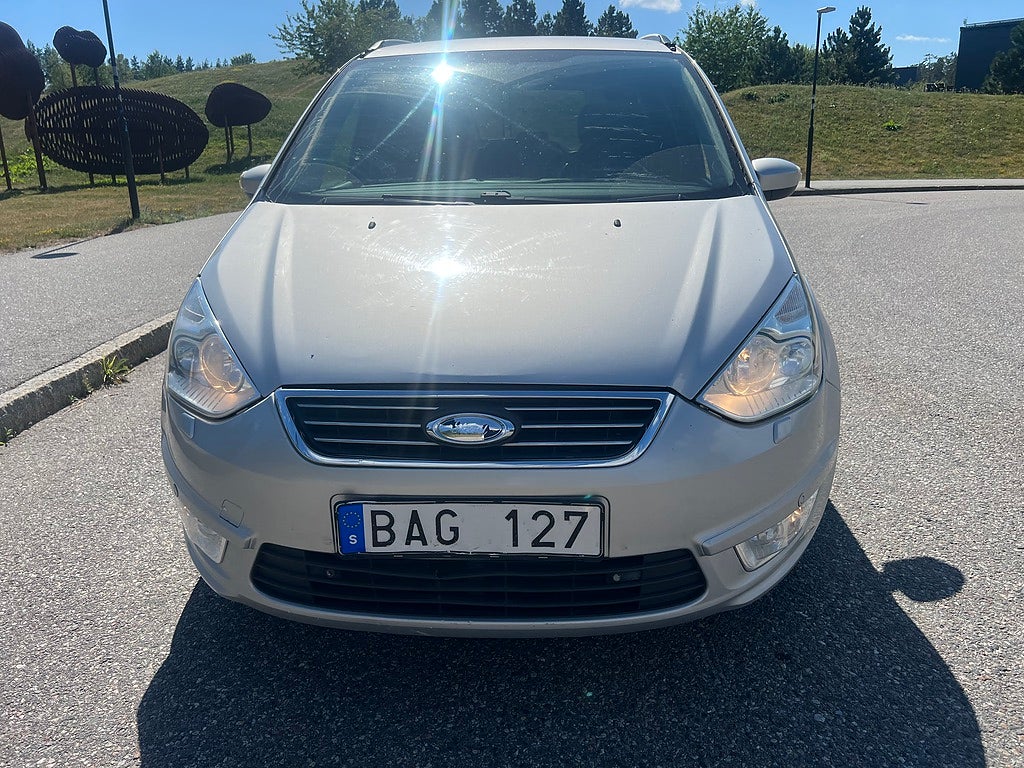 Ford Galaxy 2011 - miniatyr 2