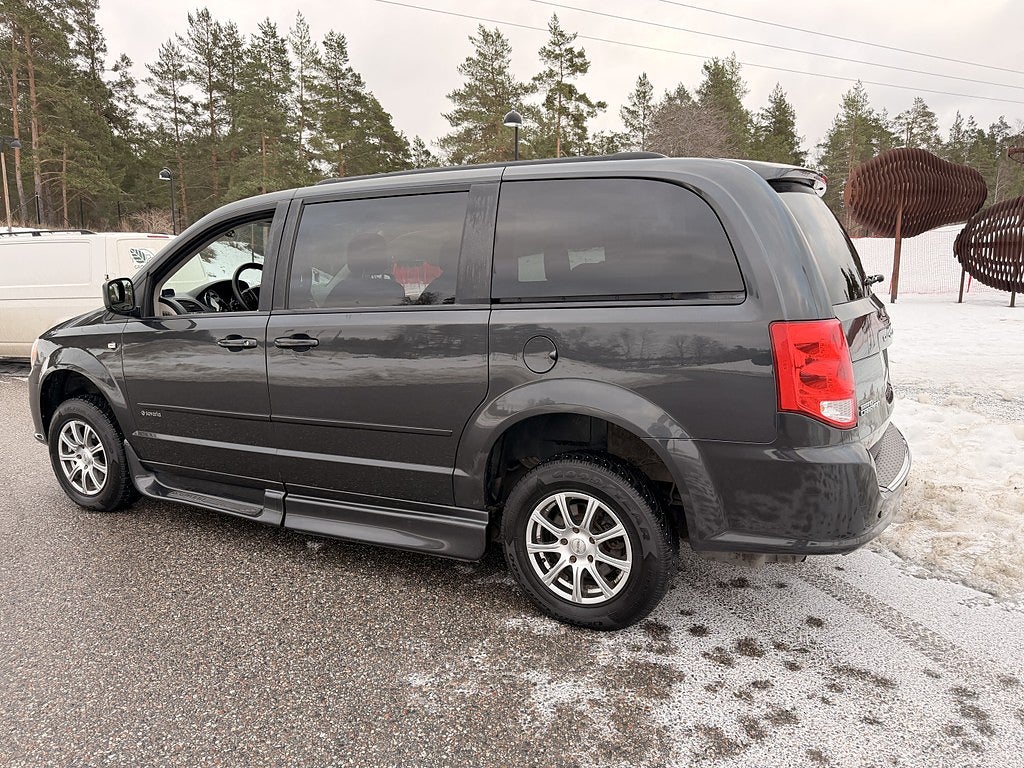 Dodge Grand Caravan 2012 - miniatyr 3
