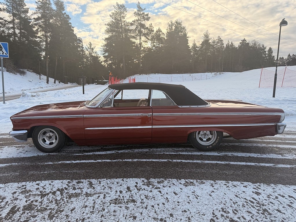 Ford Galaxie 1963 - miniatyr 2