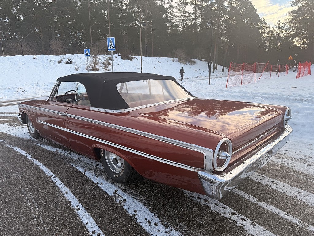 Ford Galaxie 1963 - miniatyr 3