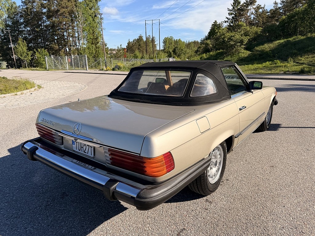 Mercedes-Benz SL 1981 - miniatyr 3