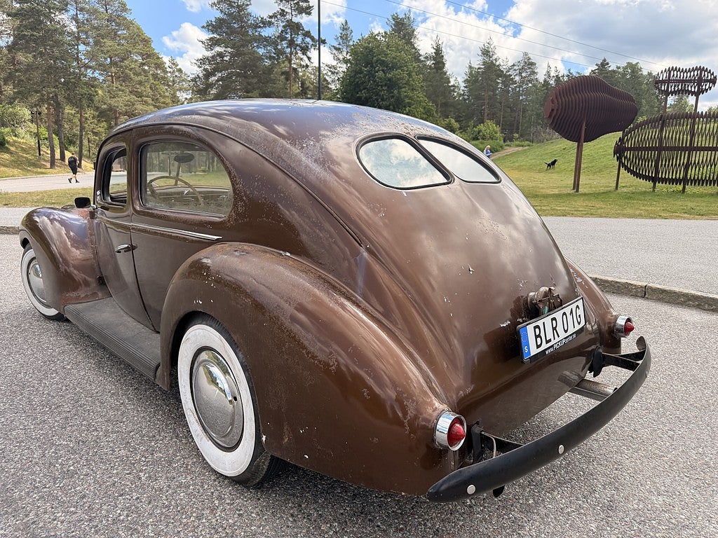 Ford Super Deluxe 1939 - miniatyr 3