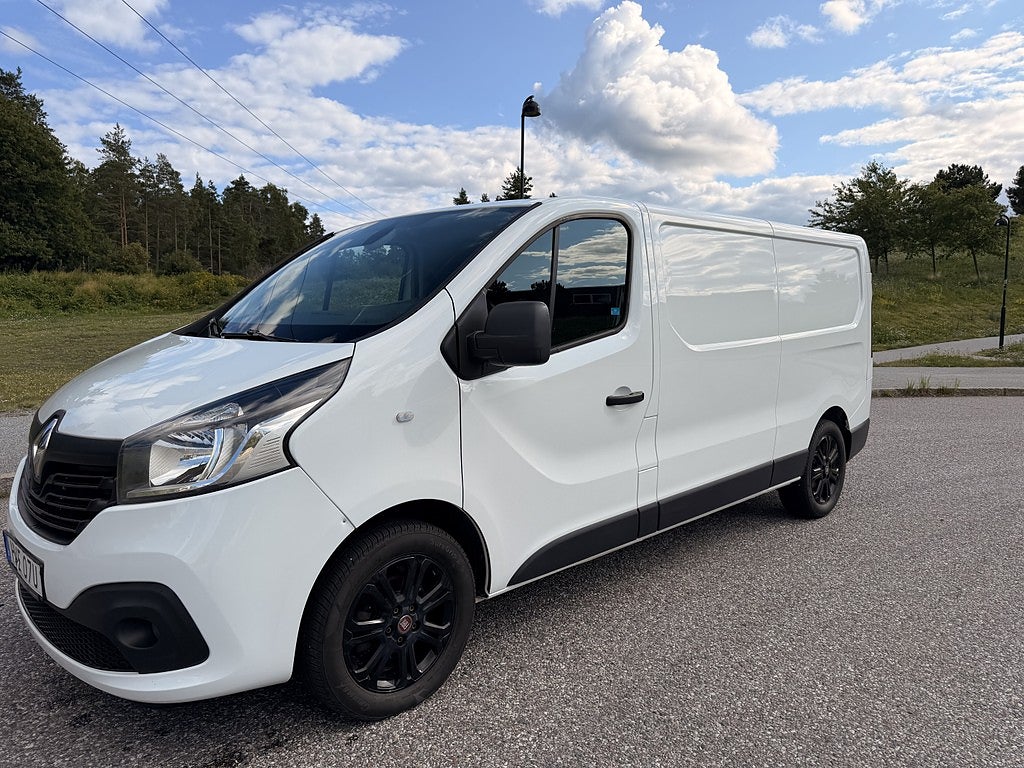 Renault Trafic 2019 - bild 1 av 9