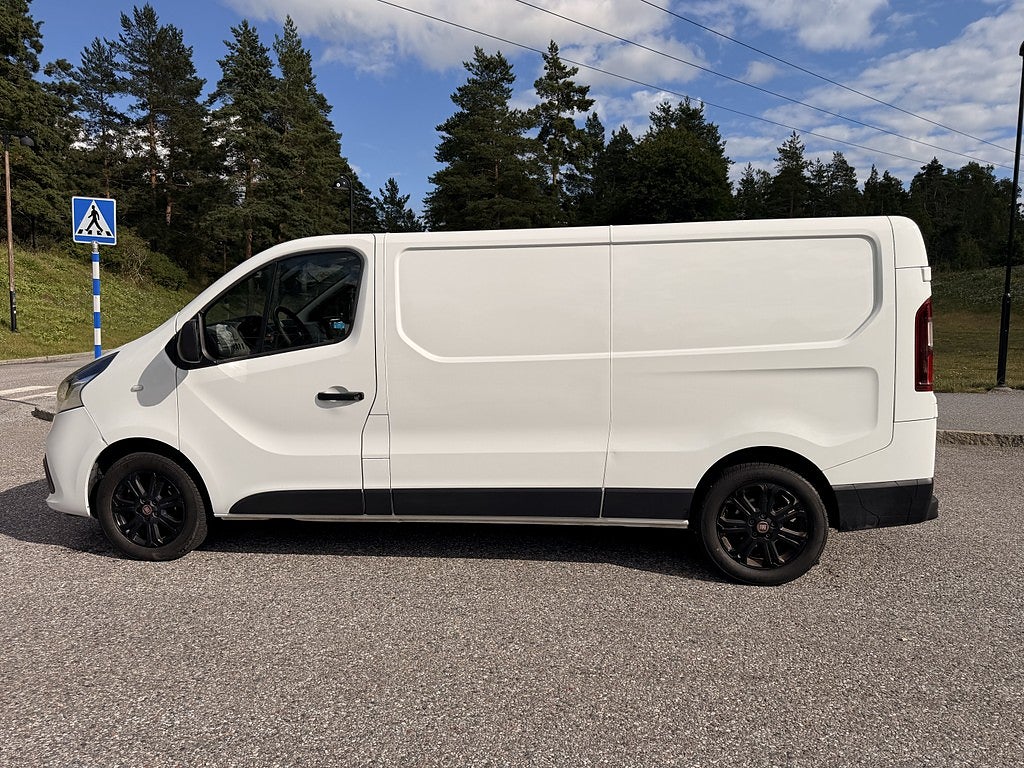 Renault Trafic 2019 - miniatyr 2