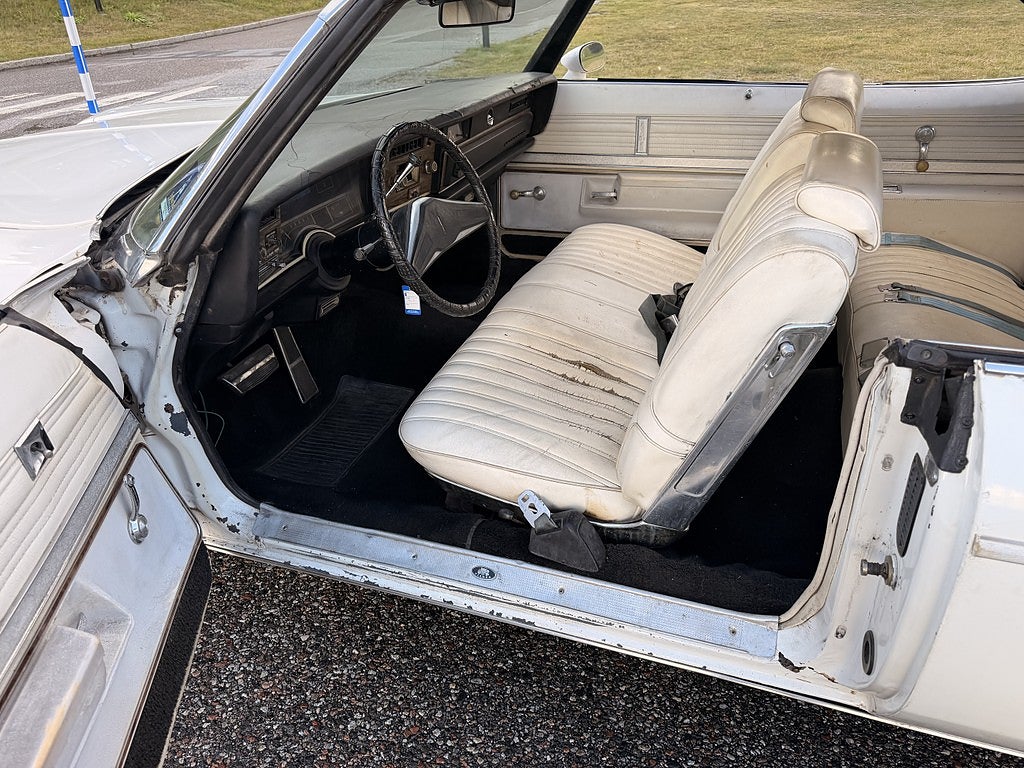 Oldsmobile Delta 1974 - miniatyr 12