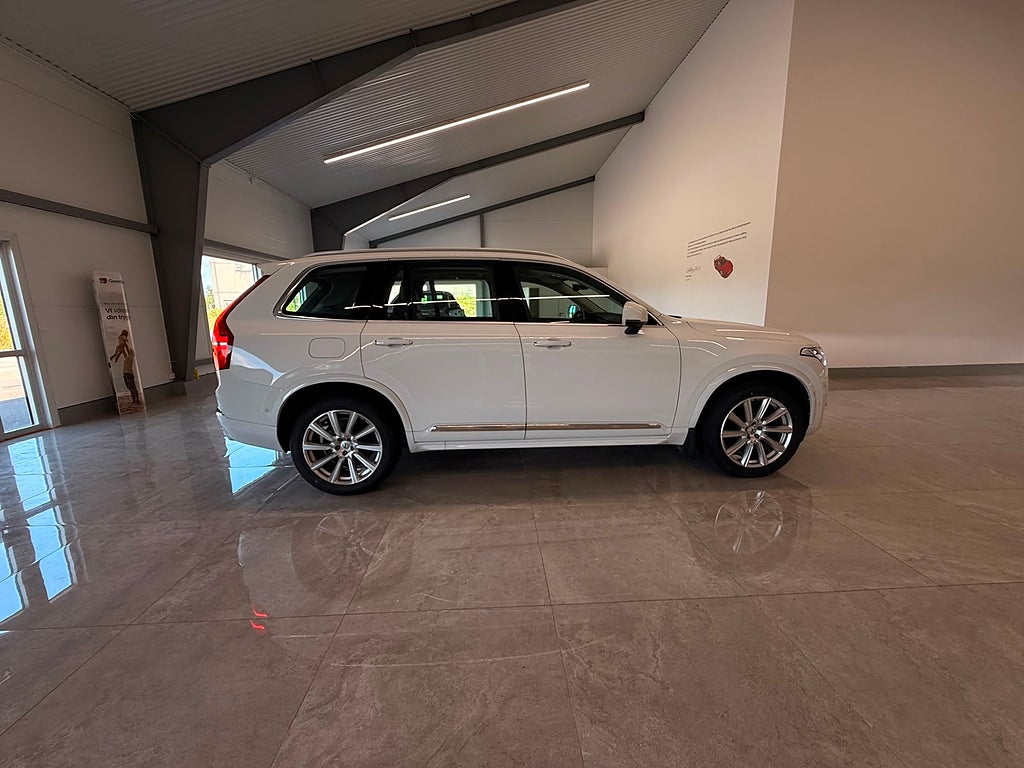 Volvo XC90 2017 - miniatyr 23