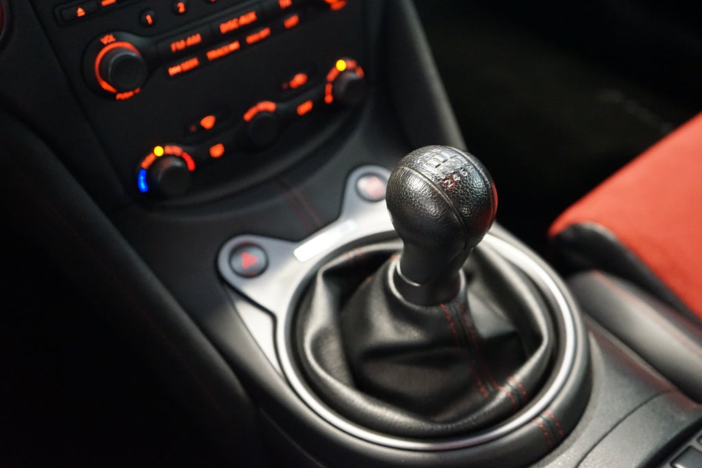 Nissan 370 Z 2015 - miniatyr 11