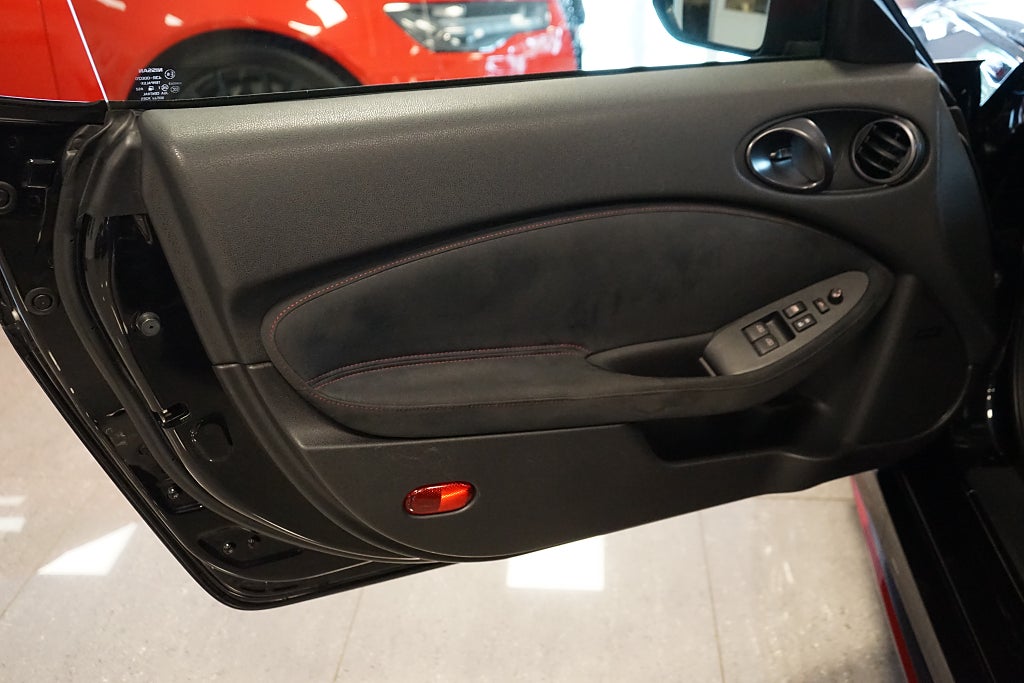 Nissan 370 Z 2015 - miniatyr 4