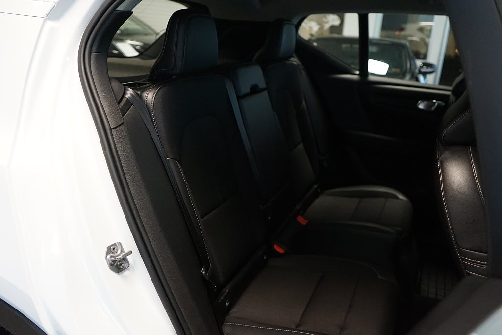 Volvo XC40 2019 - miniatyr 17