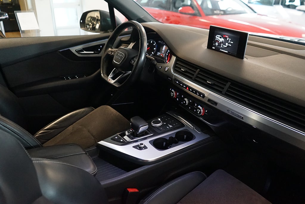 Audi Q7 2018 - miniatyr 16