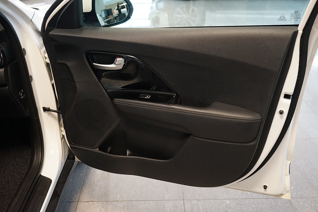 Kia Niro 2018 - miniatyr 15