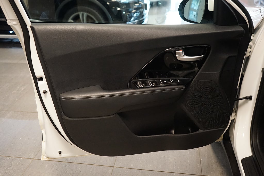 Kia Niro 2018 - miniatyr 4