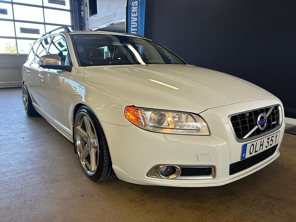 Volvo V70 T4 Automat R-Design Läder *Coils /19 Alu" /Sänkt*