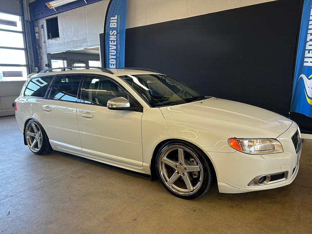 Volvo V70 2011 - miniatyr 2