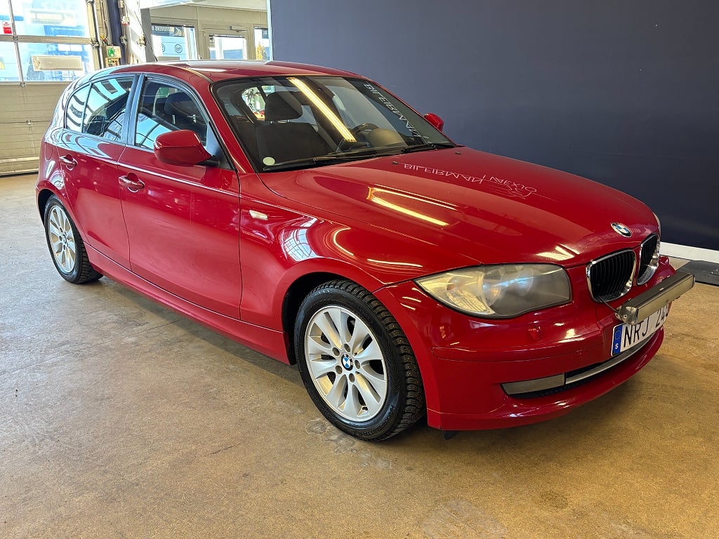 BMW 116 2011 - bild 1 av 22
