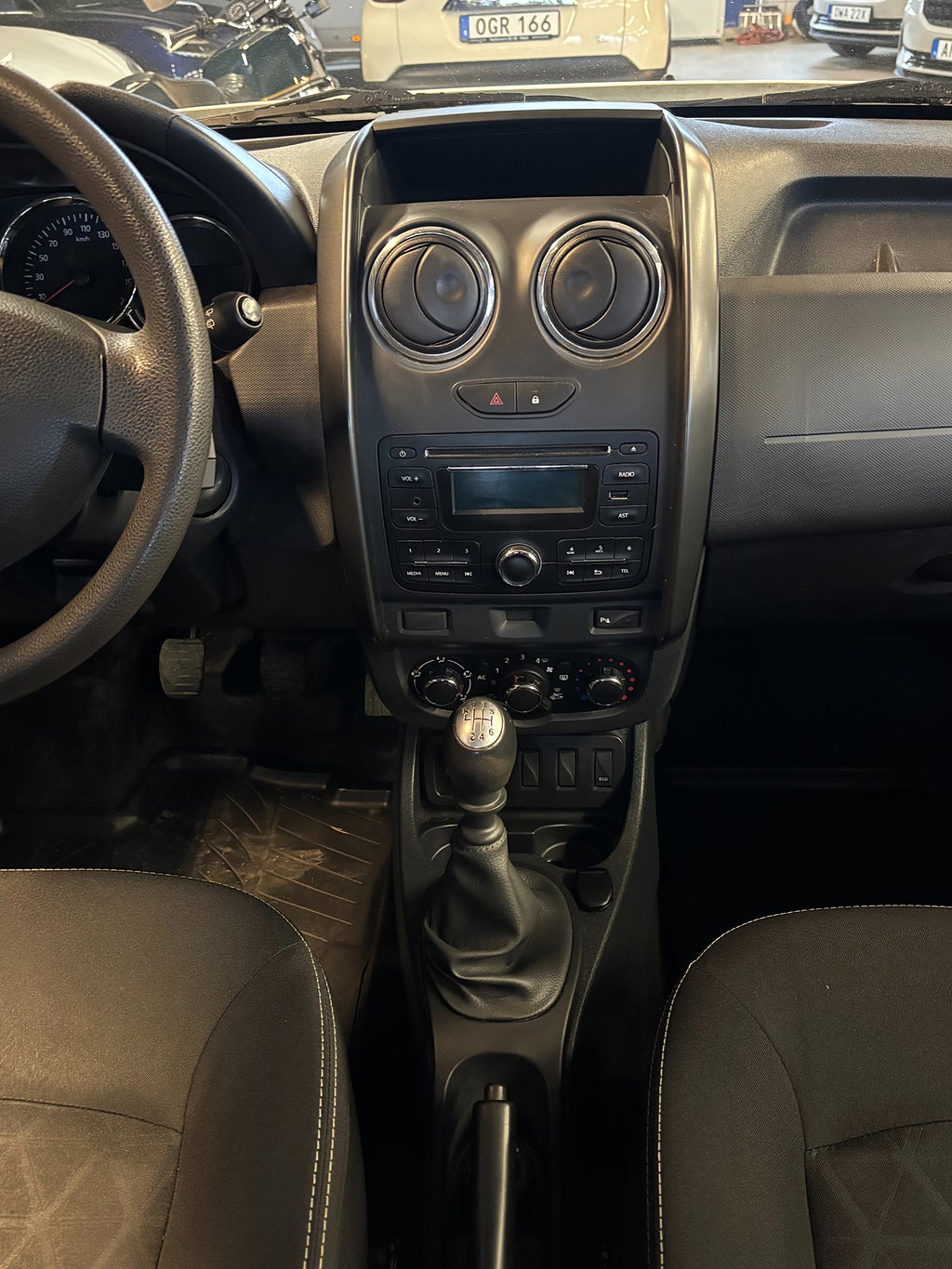 Dacia Duster 2014 - miniatyr 15