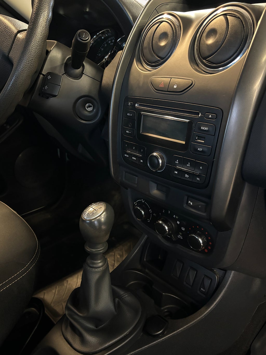 Dacia Duster 2014 - miniatyr 16
