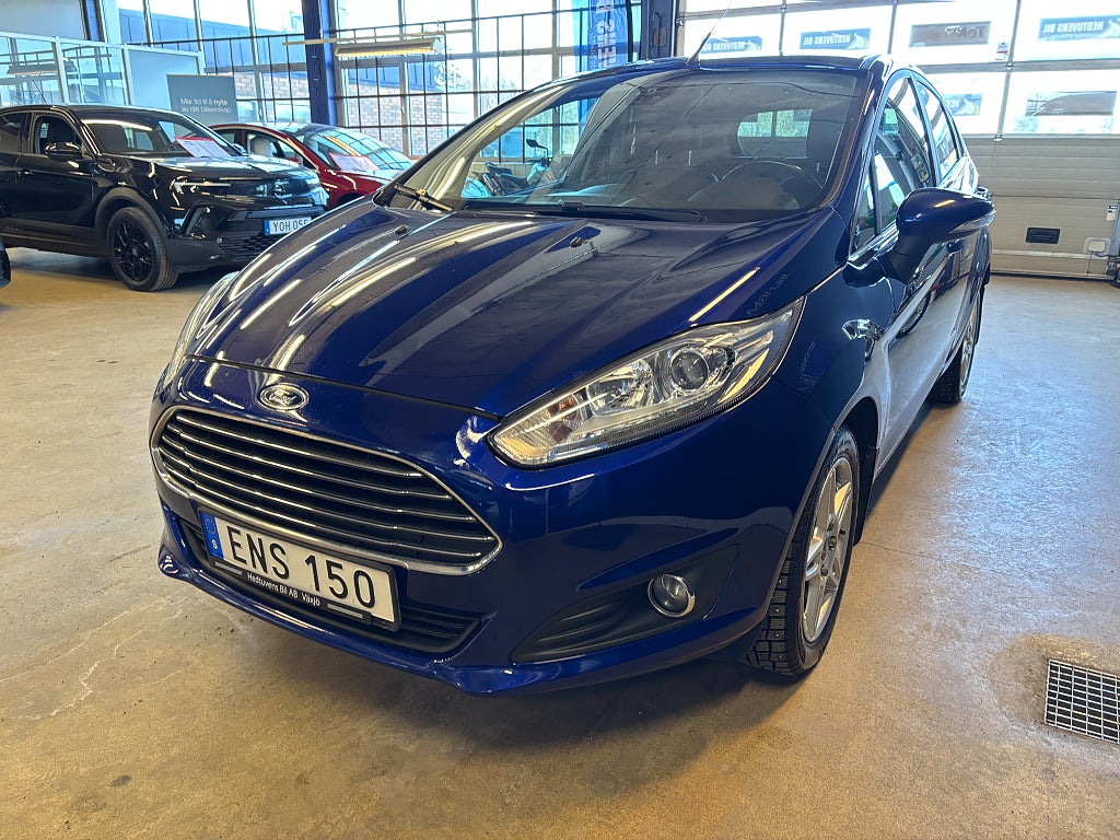 Ford Fiesta 5-dörrar 1.0 Titanium *Välutrustad med Läder* LÅGMIL