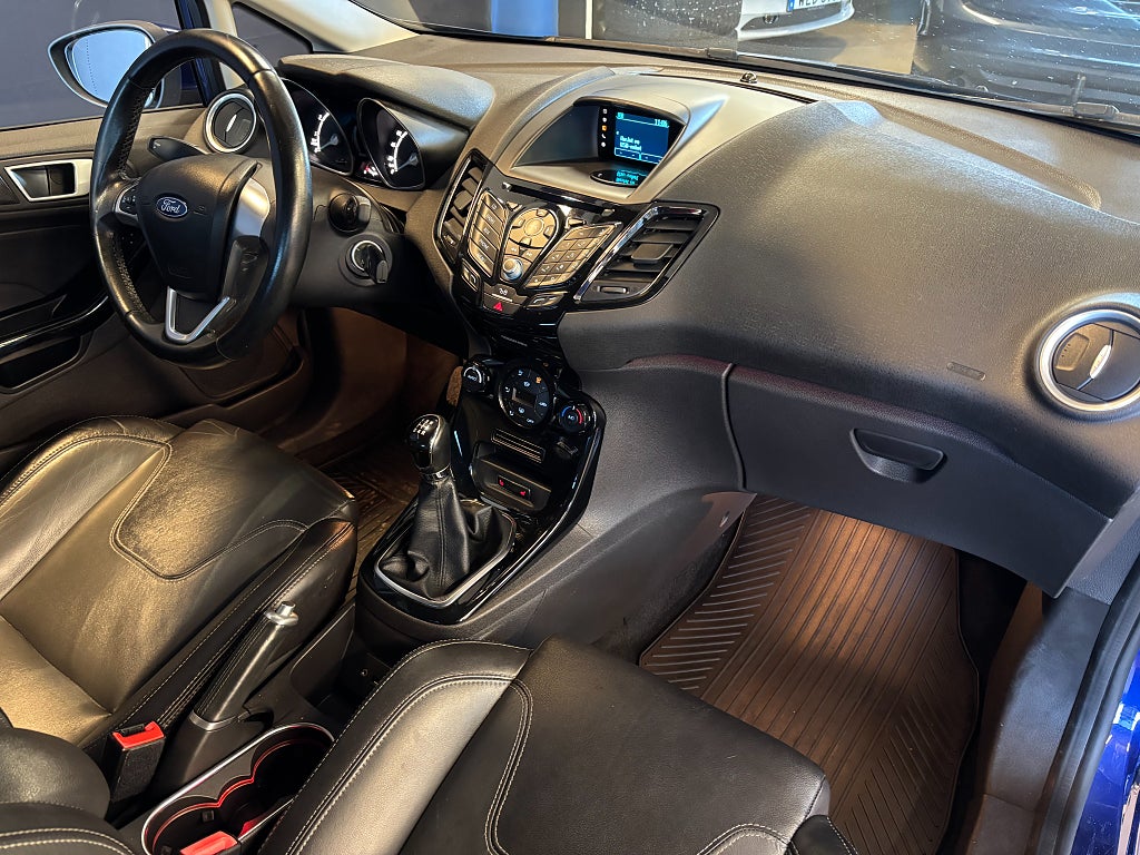 Ford Fiesta 2015 - miniatyr 11