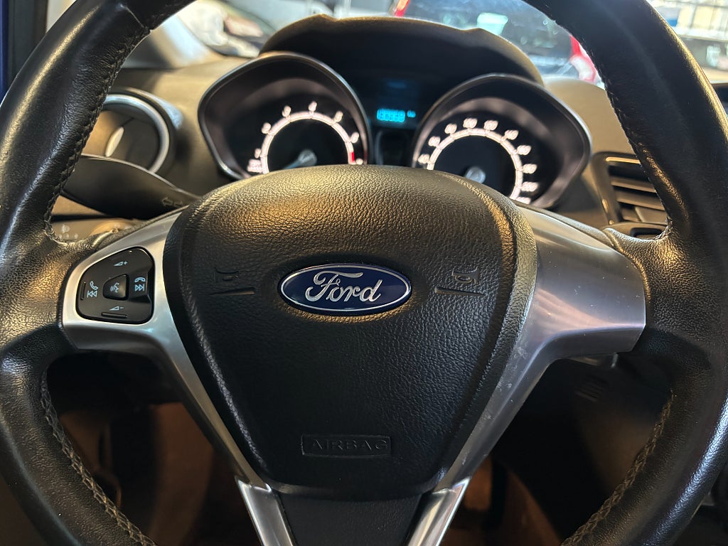 Ford Fiesta 2015 - miniatyr 14