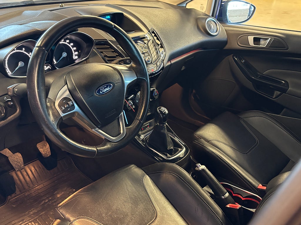 Ford Fiesta 2015 - miniatyr 7