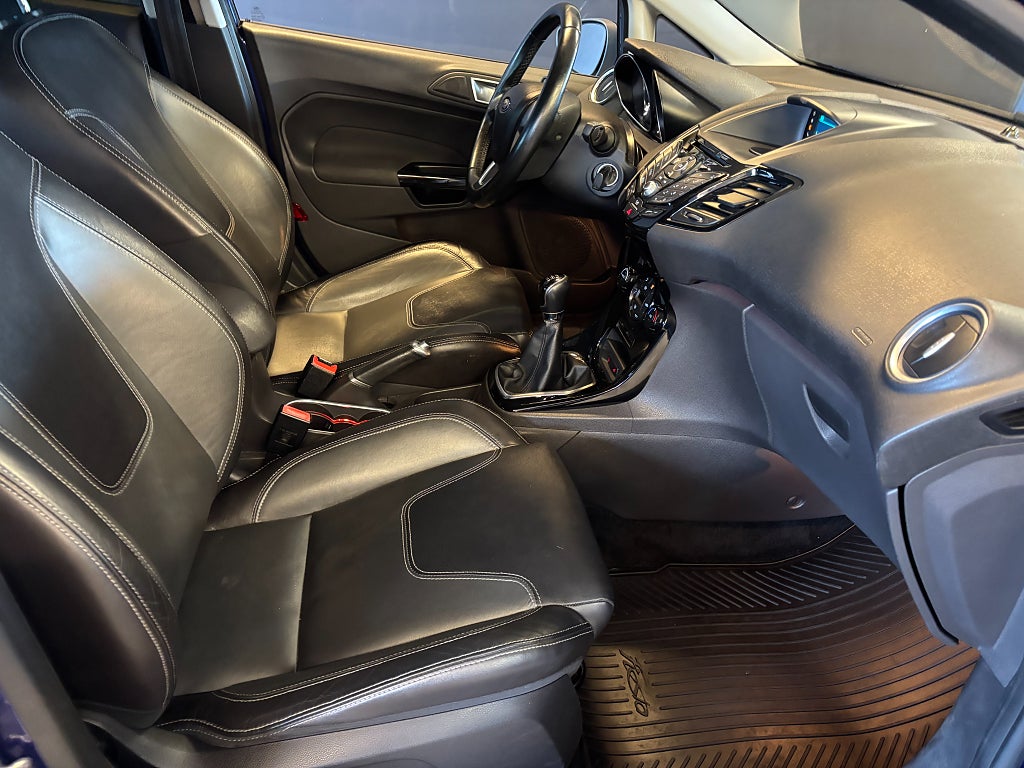 Ford Fiesta 2015 - miniatyr 10